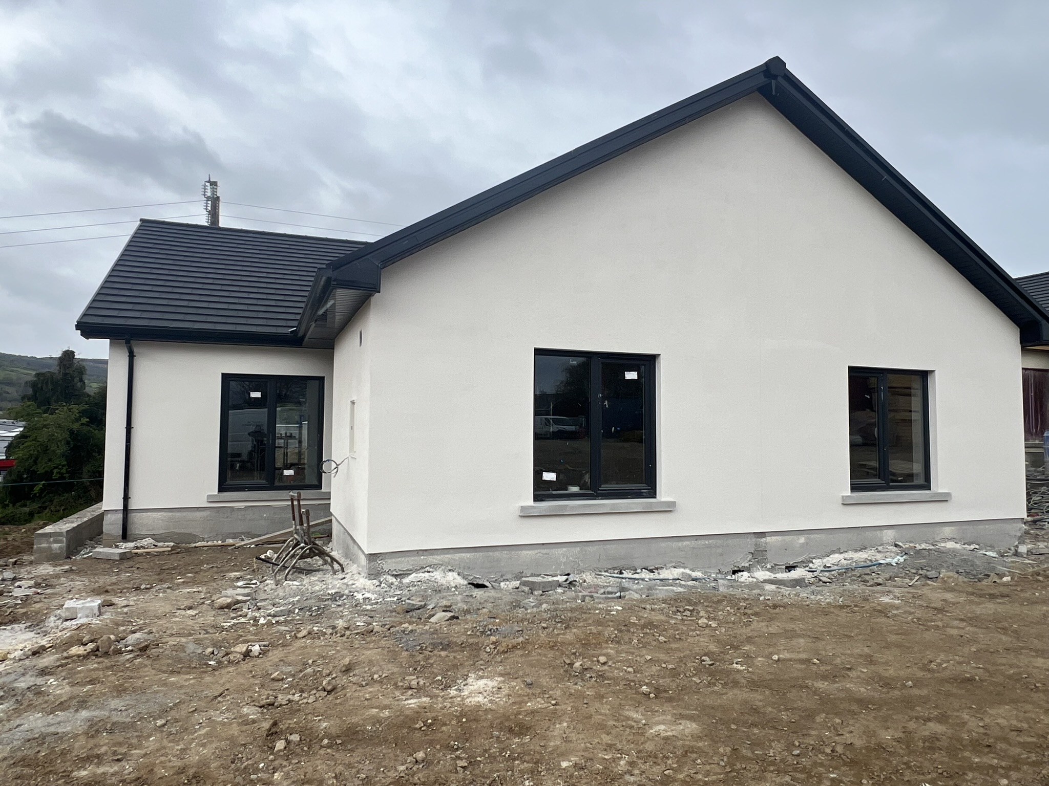 photo of the front of a house under construction in Drumquin housing development in Clonmel